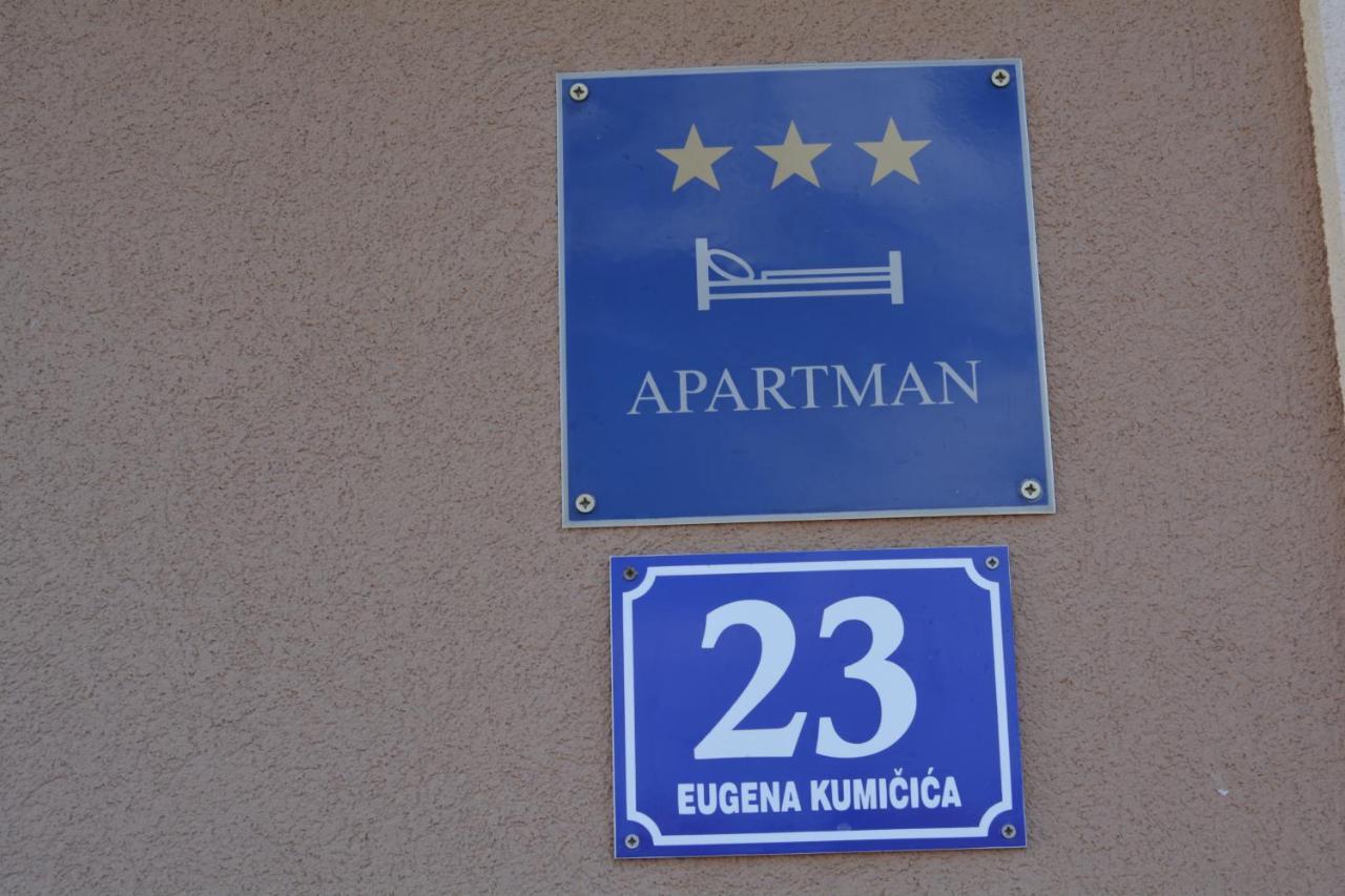 Apartments Denis & Lucija ロヴィニ エクステリア 写真